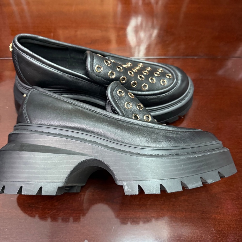 Michael Kors Shiloh Loafer Black Leather Eyelet Platform Lug Sole 6B HF24-20